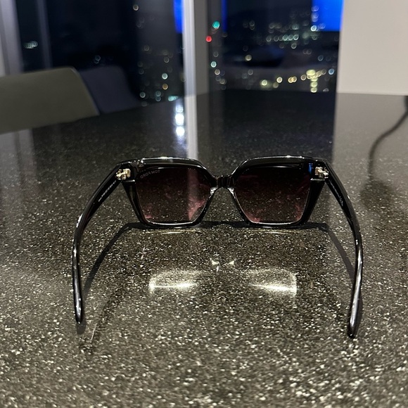 Tom Ford Sunglasses - Picture 3 of 10